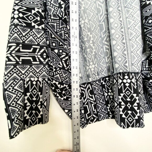 Rouge Collection Women's 3X Black White Aztec Print Long Cardigan Plus Size Boho - Picture 7 of 8